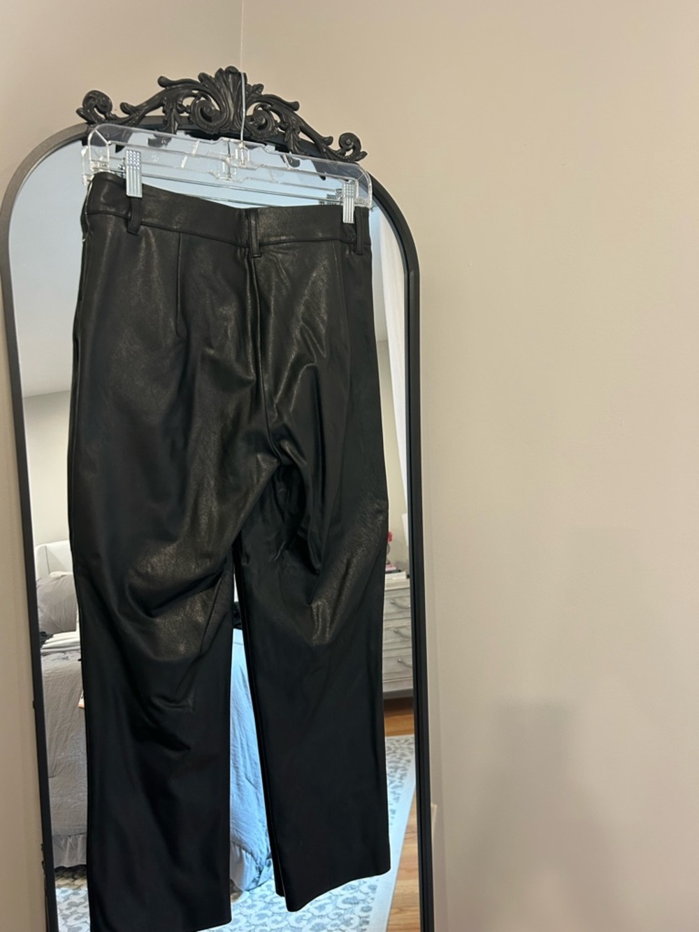 Commando Black Faux Leather Straight XSP. - Picture 3 of 3